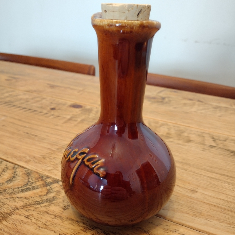 Vintage Hull Vinegar Cruet W/ Cork Stopper - Picture 15 of 15